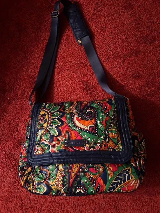 Vera Bradley Paisley Multicolor Crossbody Bag with Navy Trim - new without tags - Picture 2 of 4